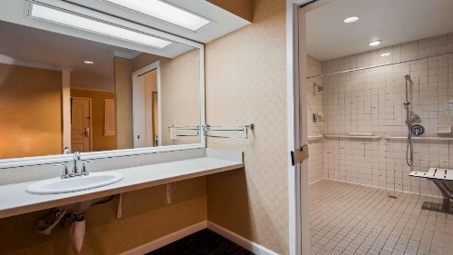 Best Western Plus Humboldt Bay Inn image 5